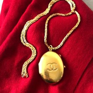Chanel locket